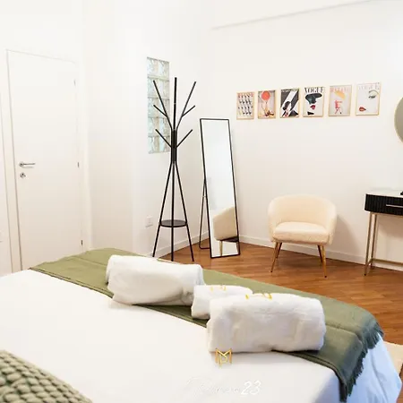 Riviera23 Bed and Breakfast Νάπολη